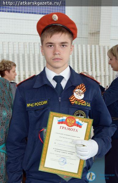 Юным участникам районного смотра строя и песни аплодировали ветераны (ФОТО)