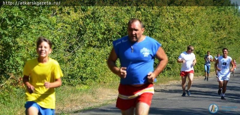 "Милю здоровья" на Аткарском марафоне пробежал двухлетний участник