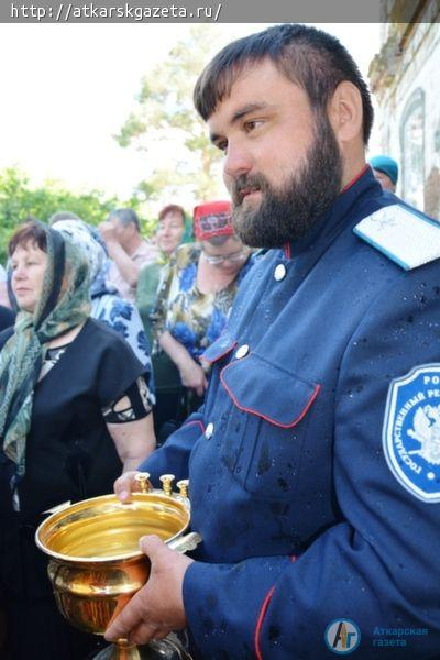 Митрополит ЛОНГИН посетил склеп Юрьевичей в селе Старая Лопуховка (ФОТО)