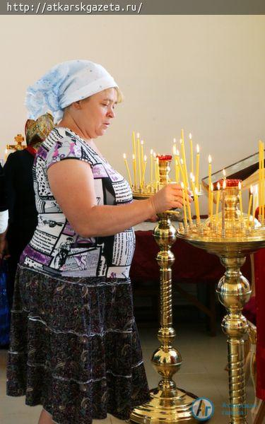 Митрополит Лонгин совершил Божественную литургию в храме села Языковка (ФОТО)