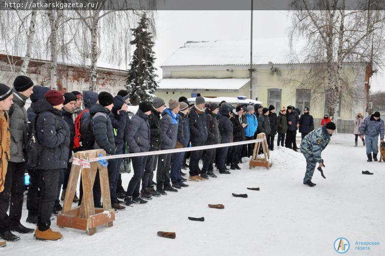 На дне открытых дверей в полиции показали процесс задержания преступника