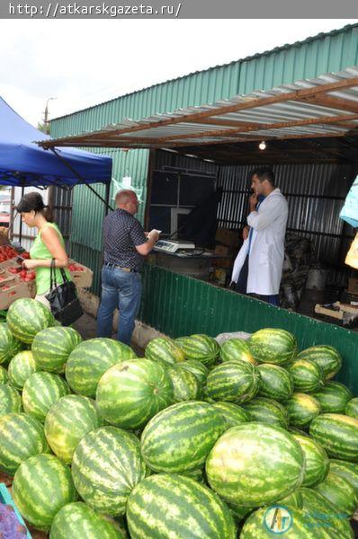 На городском рынке межведомственная группа выявляла проблемы (ФОТО)