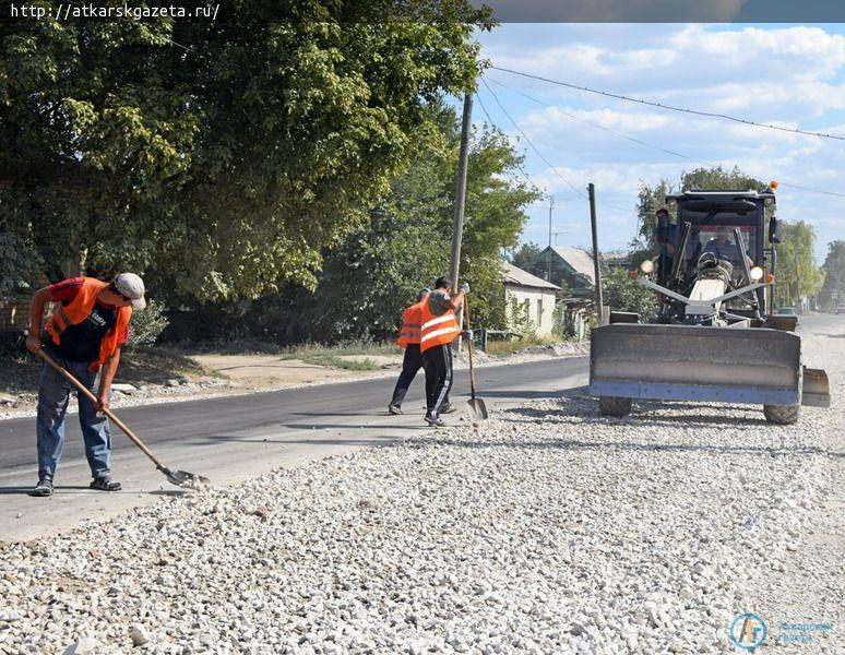 На Республиканской уложен выравнивающий слой асфальта