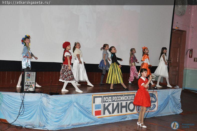На сцене Центра досуга и кино имени Бориса Андреева зрители увидели братьев ЛЮМЬЕР (ФОТО)