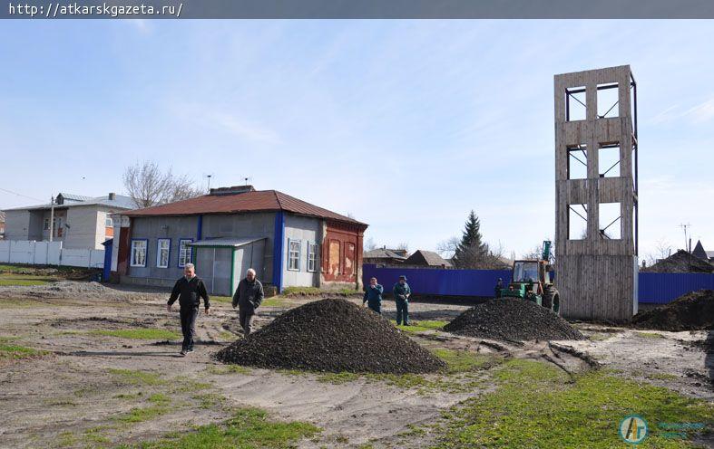На стадионе «Локомотив» снесли трибуны и завезли щебень (ФОТОРЕПОРТАЖ)