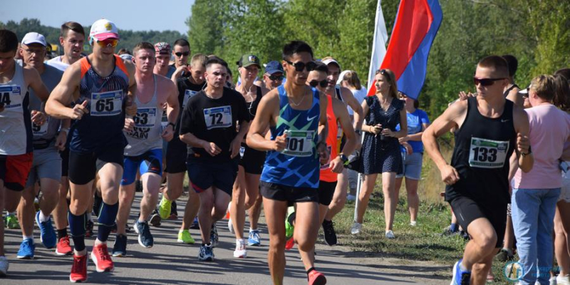 На старт Аткарского марафона вышли спортсмены 11 городов