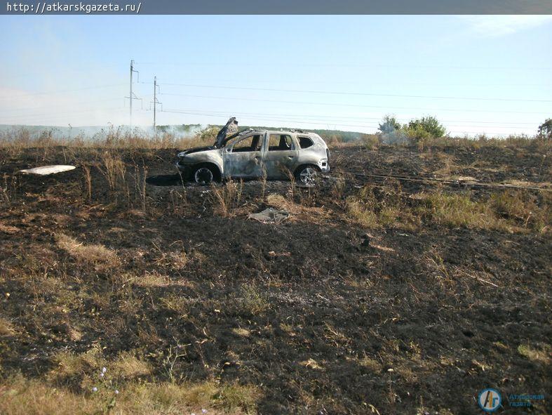 На трассе Саратов-Тамбов дотла сгорел внедорожник (ФОТО)