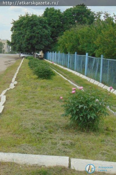 На улицах города продолжается грейдирование дорог