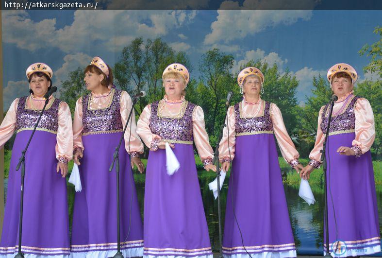 Накануне Дня России аткарчане услышали русские и украинские напевы