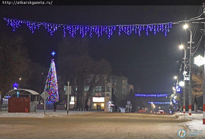 Новогодние пейзажи Аткарска создают праздничное настроение (Фоторепортаж)