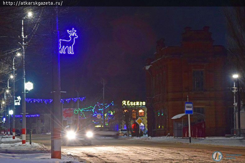 Новогодние пейзажи Аткарска создают праздничное настроение (Фоторепортаж)