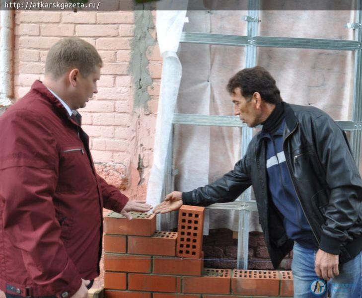 Новый цветник появится перед школой №8 (ФОТО)