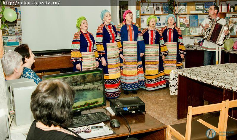 Новый год открылся в библиотеке Святочными гуляниями