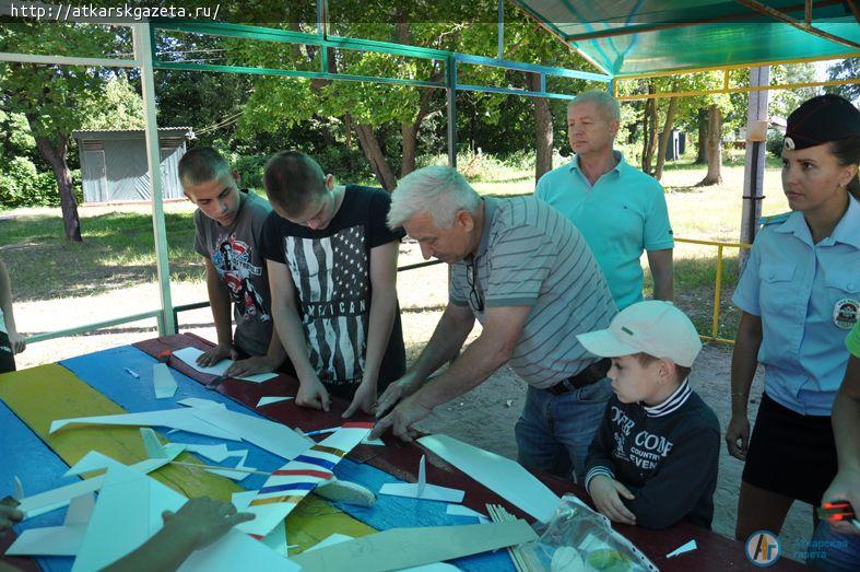 Общественный совет организовал в детском лагере запуск авиамоделей (ФОТО)