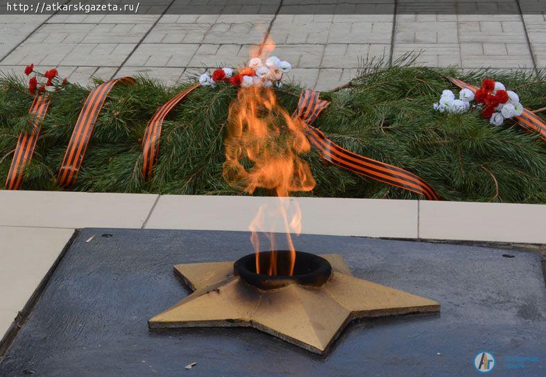 Память героев войны в Аткарске увековечат в граните