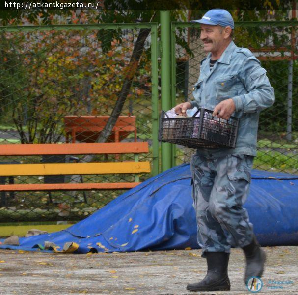 Первоклассники из села Земляные Хутора прислали медведю Савелию сладкие подарки