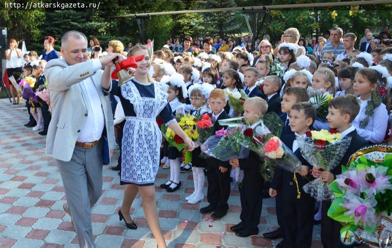 Первоклассники школы №8 нарисовали свои мечты (ФОТО)