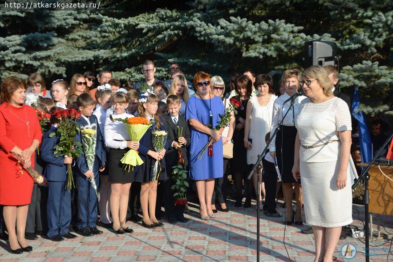 Первоклассники школы №8 нарисовали свои мечты (ФОТО)