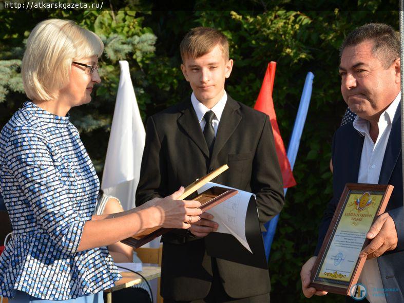 Первоклассники школы №8 нарисовали свои мечты (ФОТО)