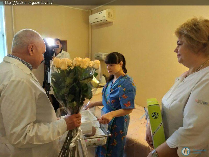 Первым новорожденным 2017 года в Саратовской области стал аткарчанин (ФОТО)