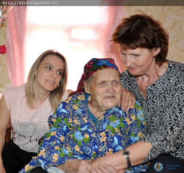 Письмо из Кремля вручили сегодня 100-летней аткарчанке (ФОТО)