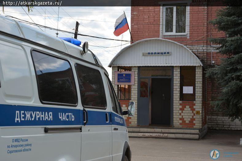 Пьяный полуночник оскорбил полицейского