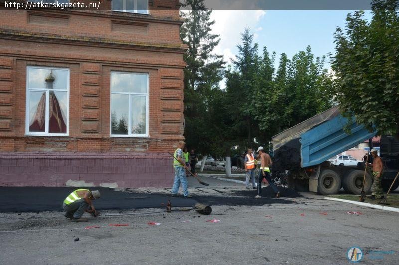 По просьбе родителей депутат Мартин Шеллунц благоустроил дорогу к школе