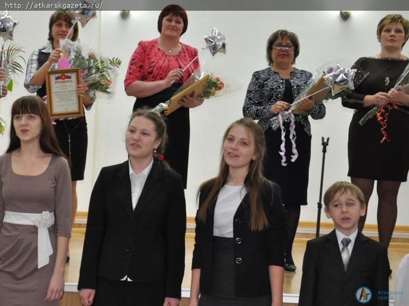Победителем конкурса «Учитель года-2015» стала учитель истории и обществознания школы №10 Елена ЧЕРНЫШОВА