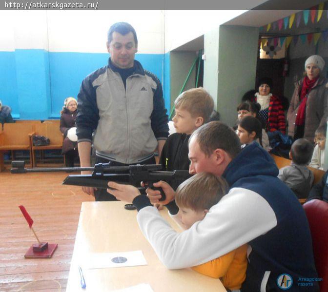 Победу в соревнованиях одержали "Крепкие парни"