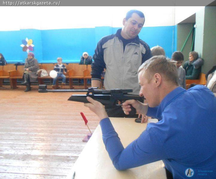 Победу в соревнованиях одержали "Крепкие парни"