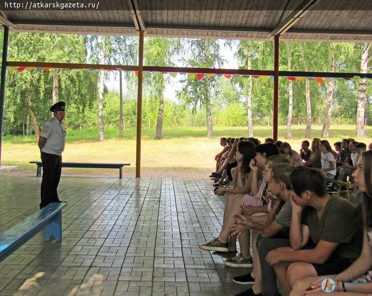 Подросткам показали фильм о последствиях гонок на скутерах и велосипедах