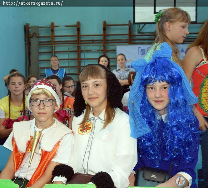 Полоса препятствий сплотила аткарских школьников (ФОТО)