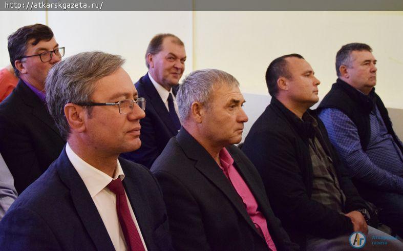 Председатель областной Думы Иван КУЗЬМИН привез в Аткарск 60 депутатов