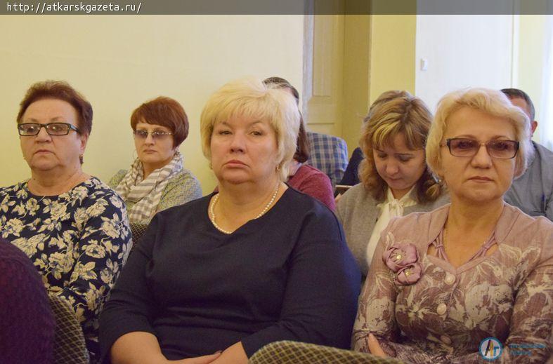 Председатель областной Думы Иван КУЗЬМИН привез в Аткарск 60 депутатов