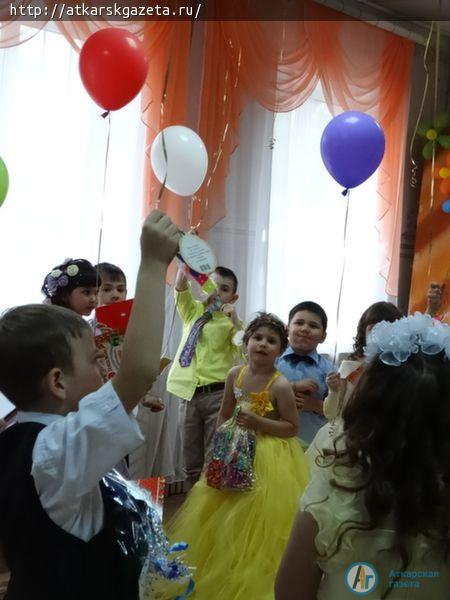 Прошли выпускные балы для 234 выпускников детских садов района (ФОТО)