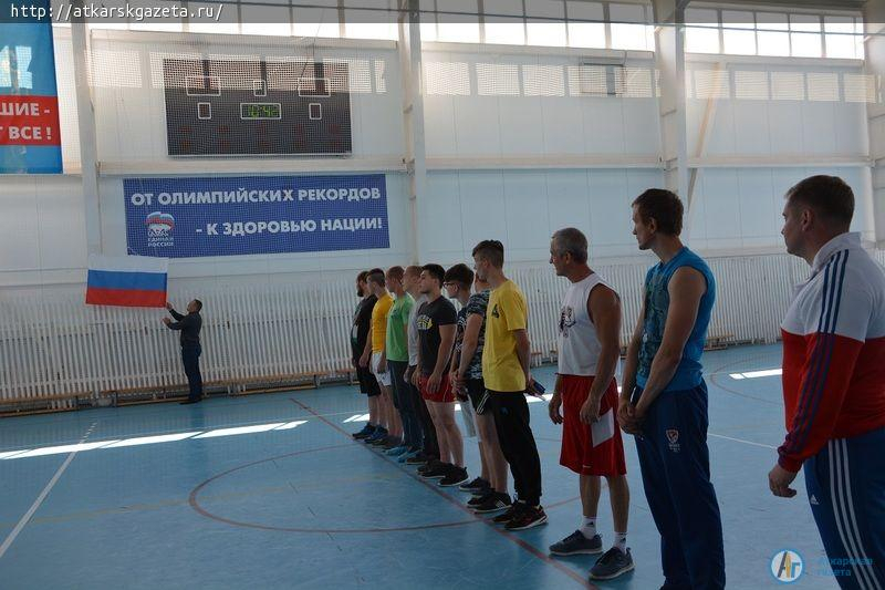 Сегодня состоялся I Чемпионат Аткарска по пауэрлифтингу (ФОТО)