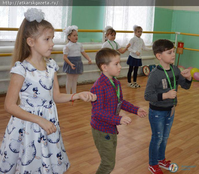 Сегодня в Аткарске прошла первая Олимпиада для дошкольников "Умники и умницы" (ФОТОРПОРТАЖ)