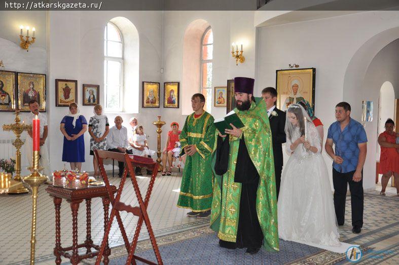 Сегодня в Петропавловском храме состоялось первое в 2016 году венчание  (ФОТО)