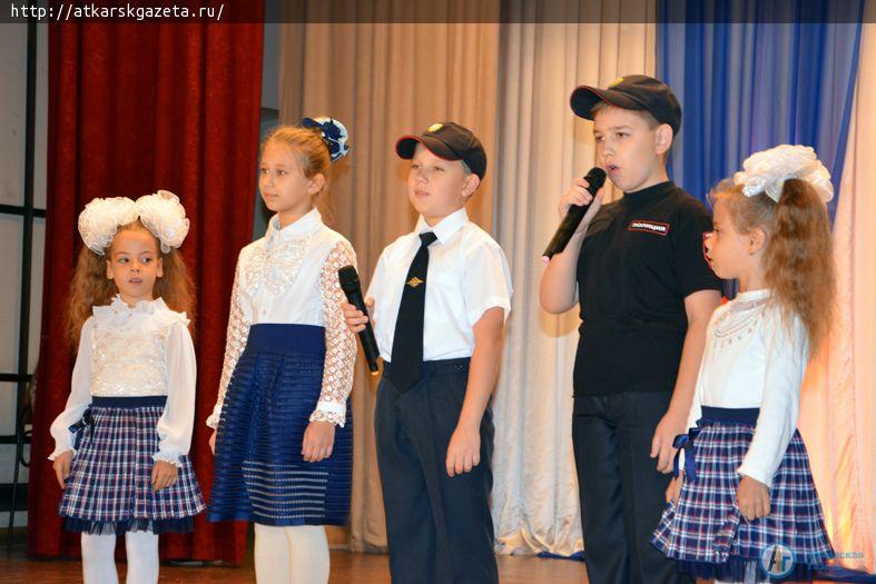 Сегодня в Районном культурном центре чествовали сотрудников полиции (ФОТО)