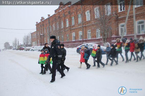 Школьники отработали безопасный маршрут от дома до школы и обратно