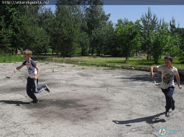 Сладкие призы от депутата получили барановские дети (ФОТО)