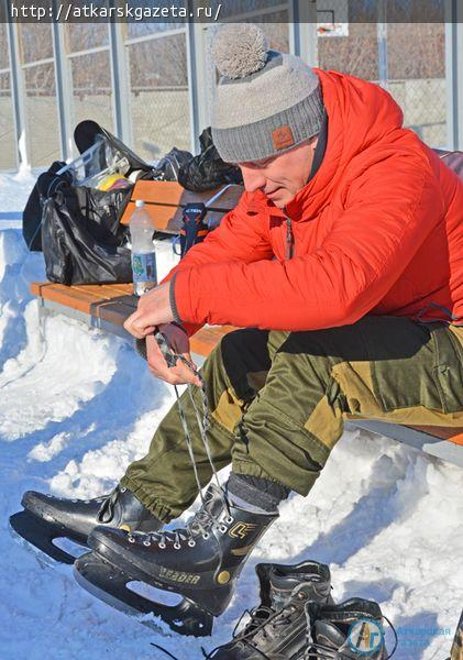 «Снегири» и «Синички» вничью сыграли в хоккей