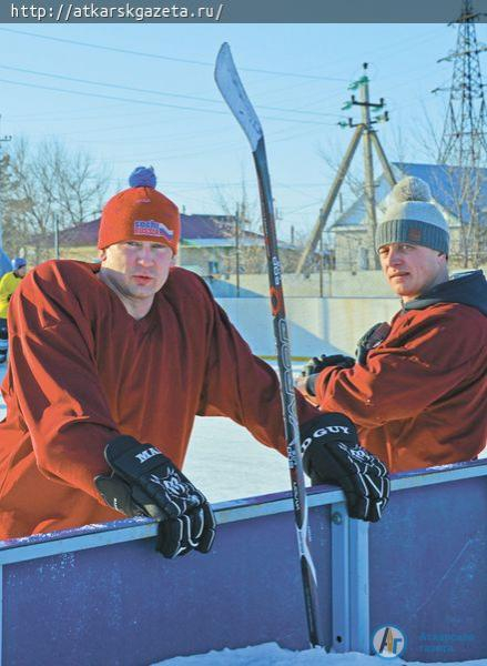 «Снегири» и «Синички» вничью сыграли в хоккей