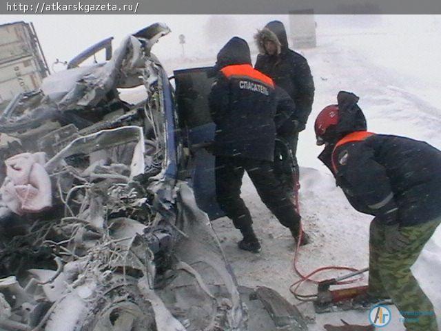 Спасатели одновременно ликвидировали два происшествия (ФОТО)
