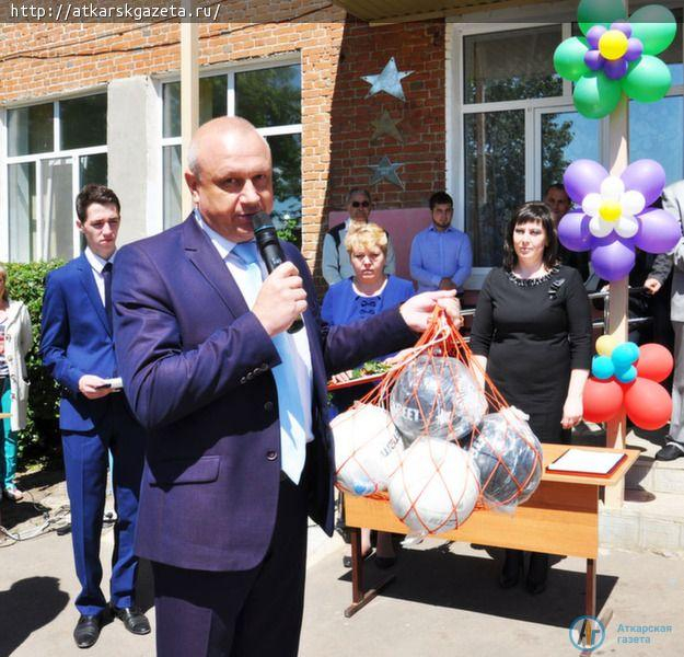 Спортивно-игровой комплекс открыт на территории школы №10 (ФОТО)