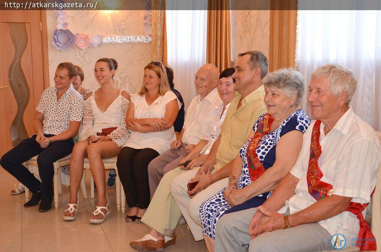 Спустя 50 лет счастливая пара вновь обменялась золотыми кольцами