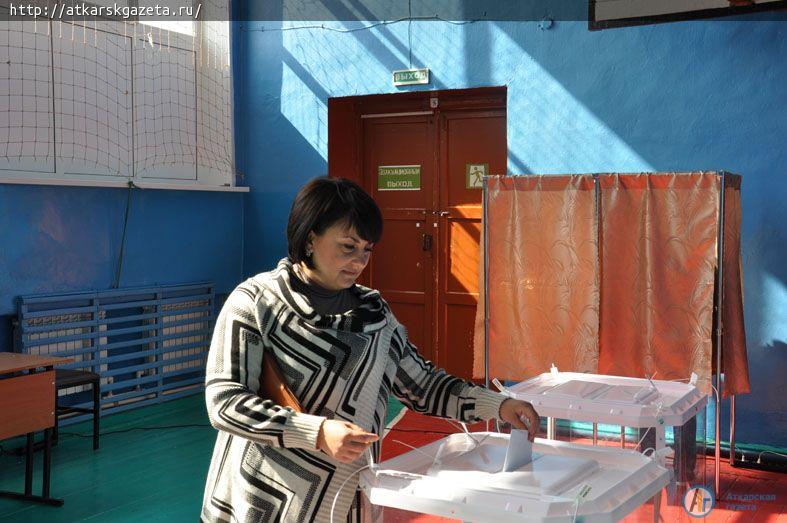 Старшее поколение аткарчан проявляет наибольшую активность на выборах (фото)