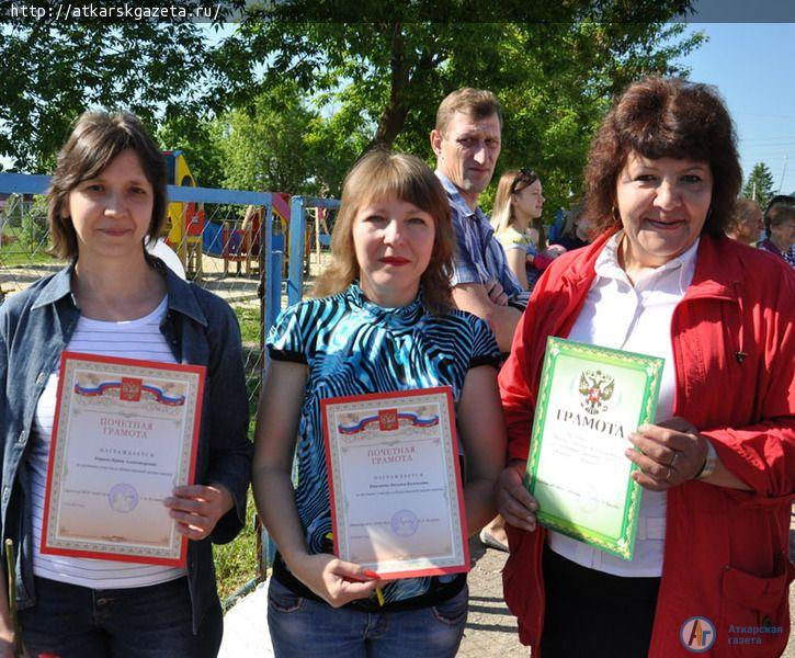 Стулья для компьютерного класса получила в подарок школа №6 (ФОТОРЕПОРТАЖ)