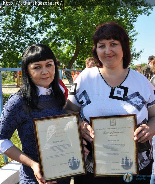 Стулья для компьютерного класса получила в подарок школа №6 (ФОТОРЕПОРТАЖ)