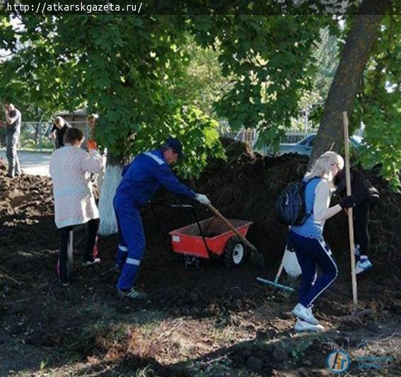 Субботник на бульваре Вали Макеевой поднял настроение